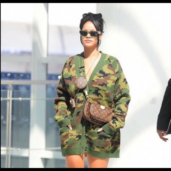 LOUIS VUITTON Multi Pochette Accessoires - Picture 8 of 10